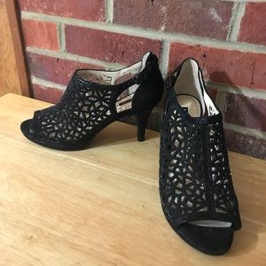 Alex Marie 3” heels in black